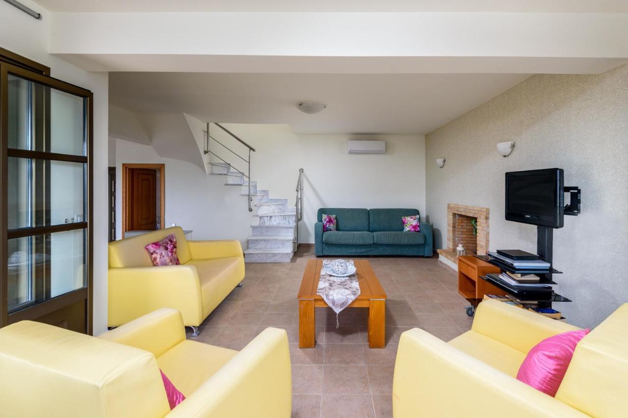 Aegean Blue Villa'S Kalathos Eksteriør billede